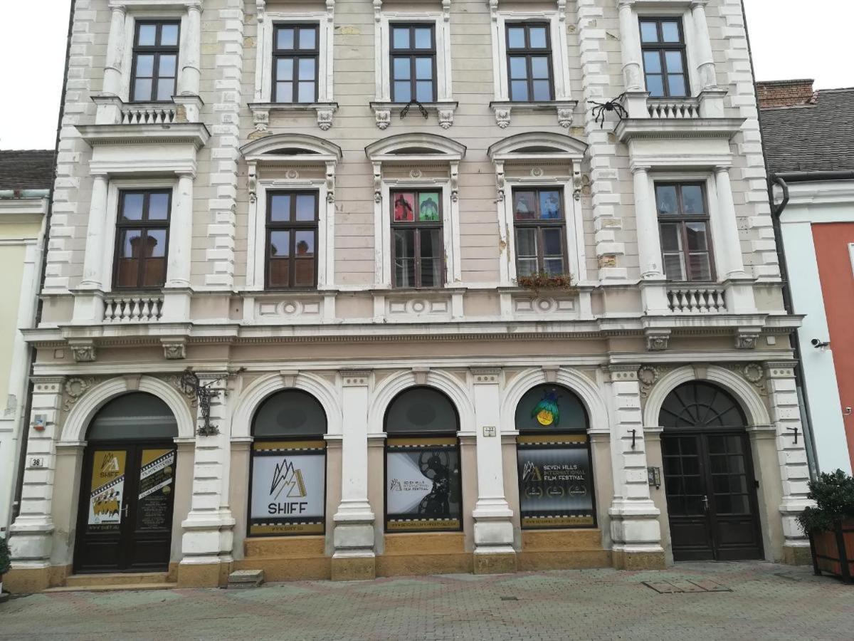 King 38-1 Apartman Appartement Pécs Buitenkant foto