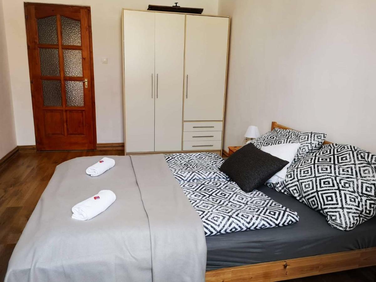 King 38-1 Apartman Appartement Pécs Buitenkant foto