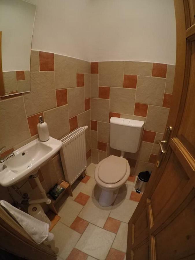 King 38-1 Apartman Appartement Pécs Buitenkant foto